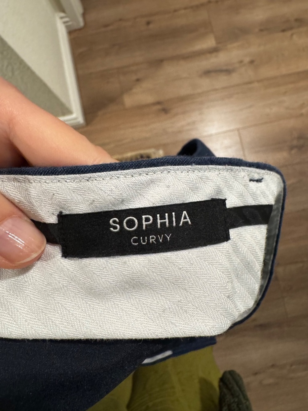 The Sophia Pant — Curvy Fit - Picture 5 of 5